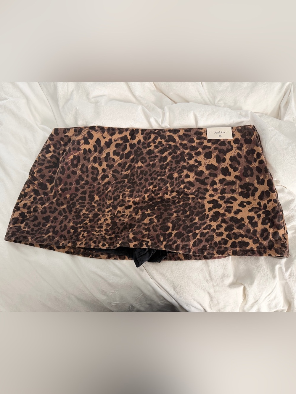 Abercrombie & Fitch Leopard Print Mid Rise Denim Mini Skort